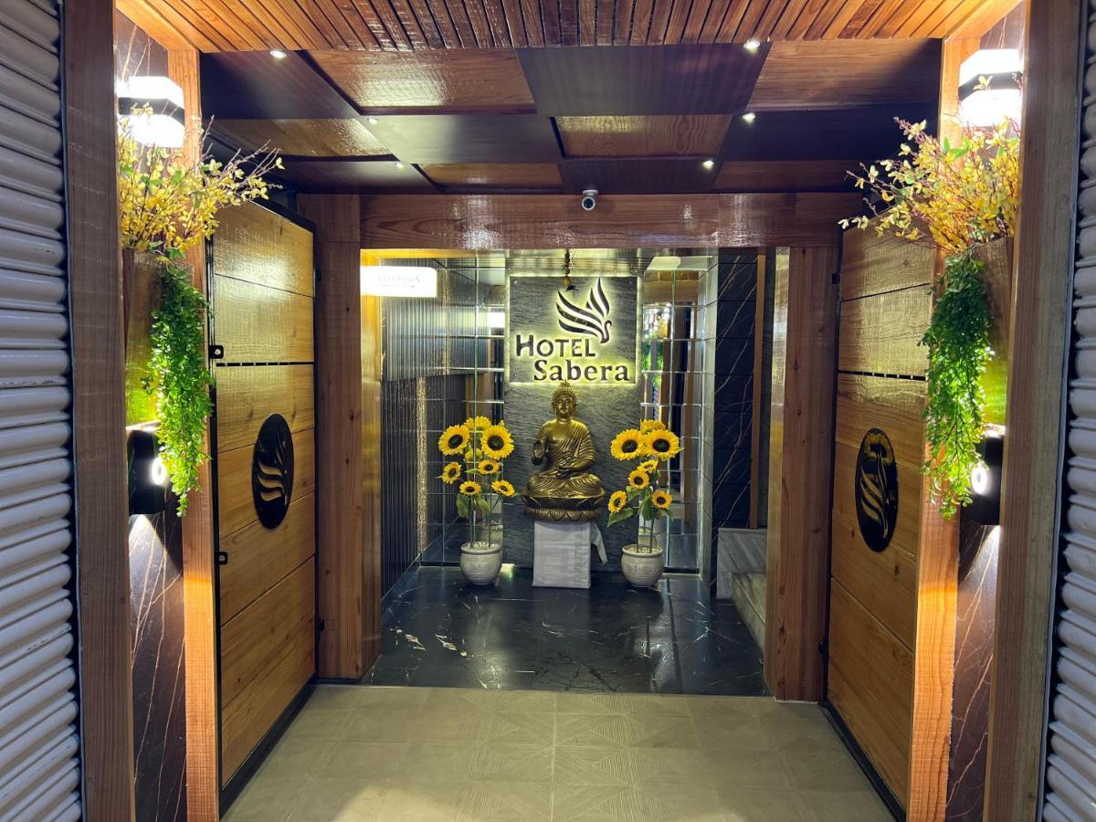 Hotel Sabera Силигури Экстерьер фото