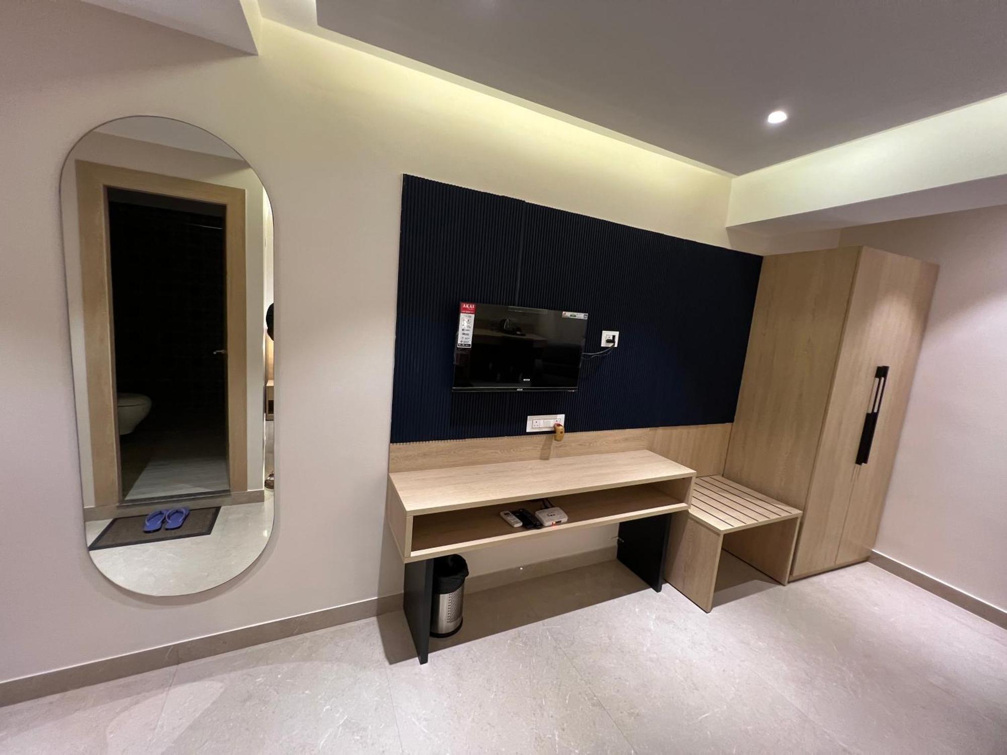Hotel Sabera Силигури Экстерьер фото